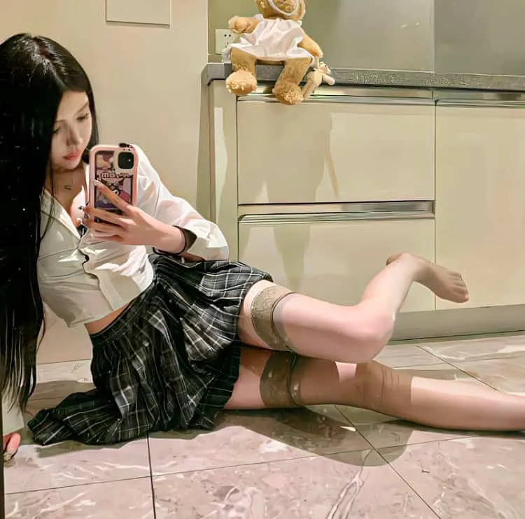 追星女孩必看《她的私生活》全集高清：朴敏英金材昱演绎站姐的双面人生，成年人的甜宠
