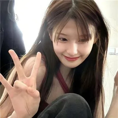 岩井俊二忧郁之作《关于莉莉周的一切》：网络暴力与残酷青春，唯美画面掩盖下的绝望